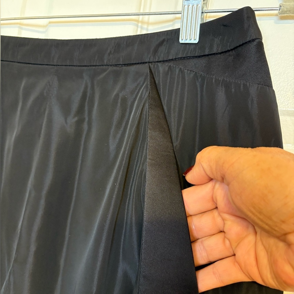 Balenciaga Black Silk Bubble Skirt w Pockets Zip Back Closure EU38 US 6 - Picture 7 of 10